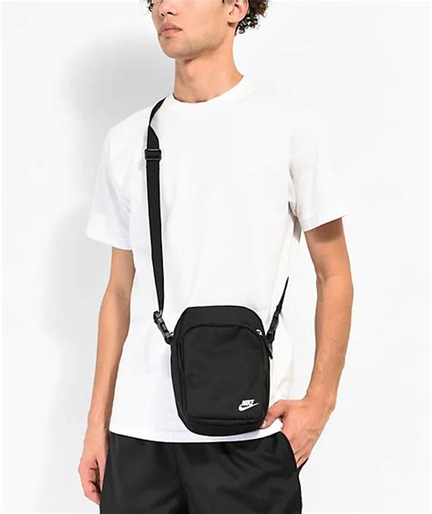 nike heritage gmsk metallic taschen schwarz|Nike Heritage Metallic Crossbody Bag .